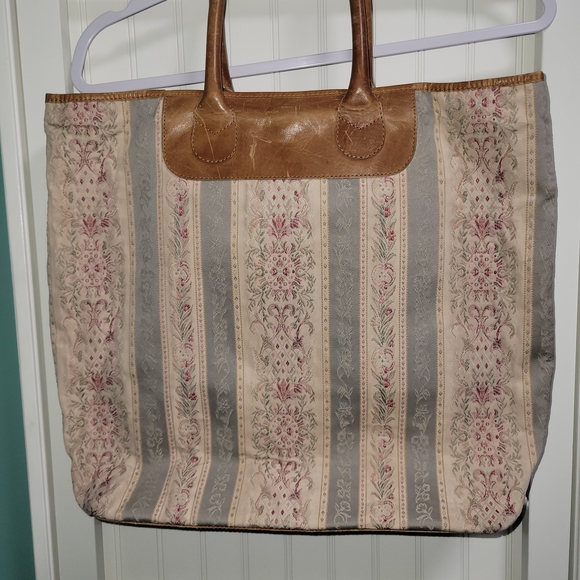 J.Jill Elegant Leather-Trimmed Tapestry Y2K Tote Bag - Picture 2 of 13